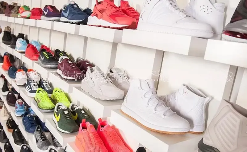 2025新款运动鞋女:最具时尚感的百搭爆款